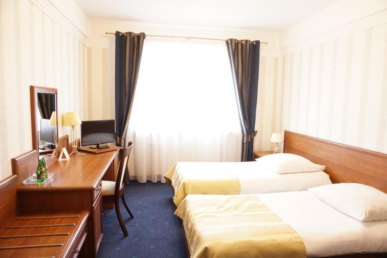Mistral Hotel 3*